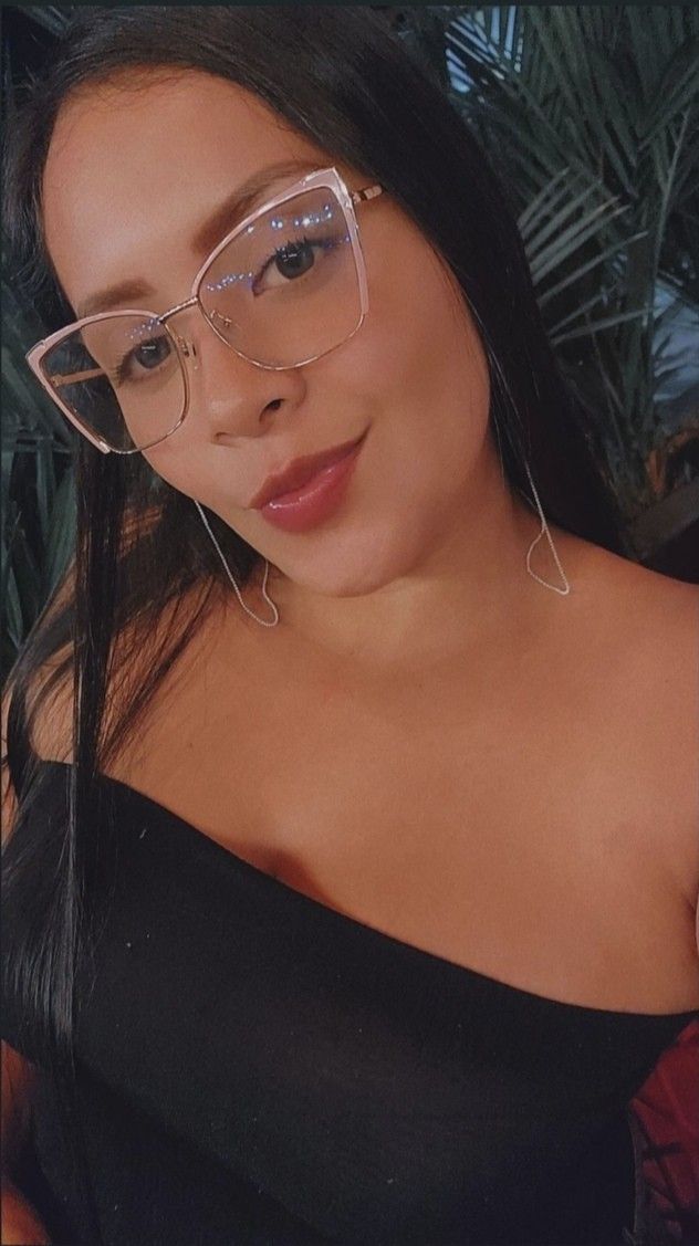 <strong>Regina Morales</strong>